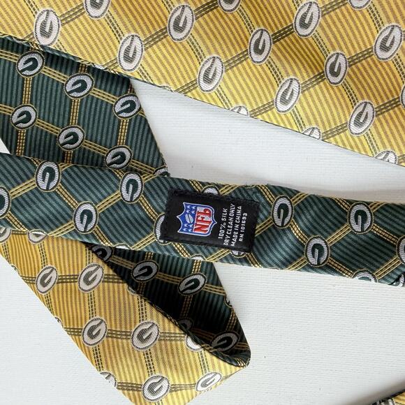 NFL Green Bay Packers Reversible Silk Tie 100% Silk Vintage Logo Pattern - Picture 6 of 16